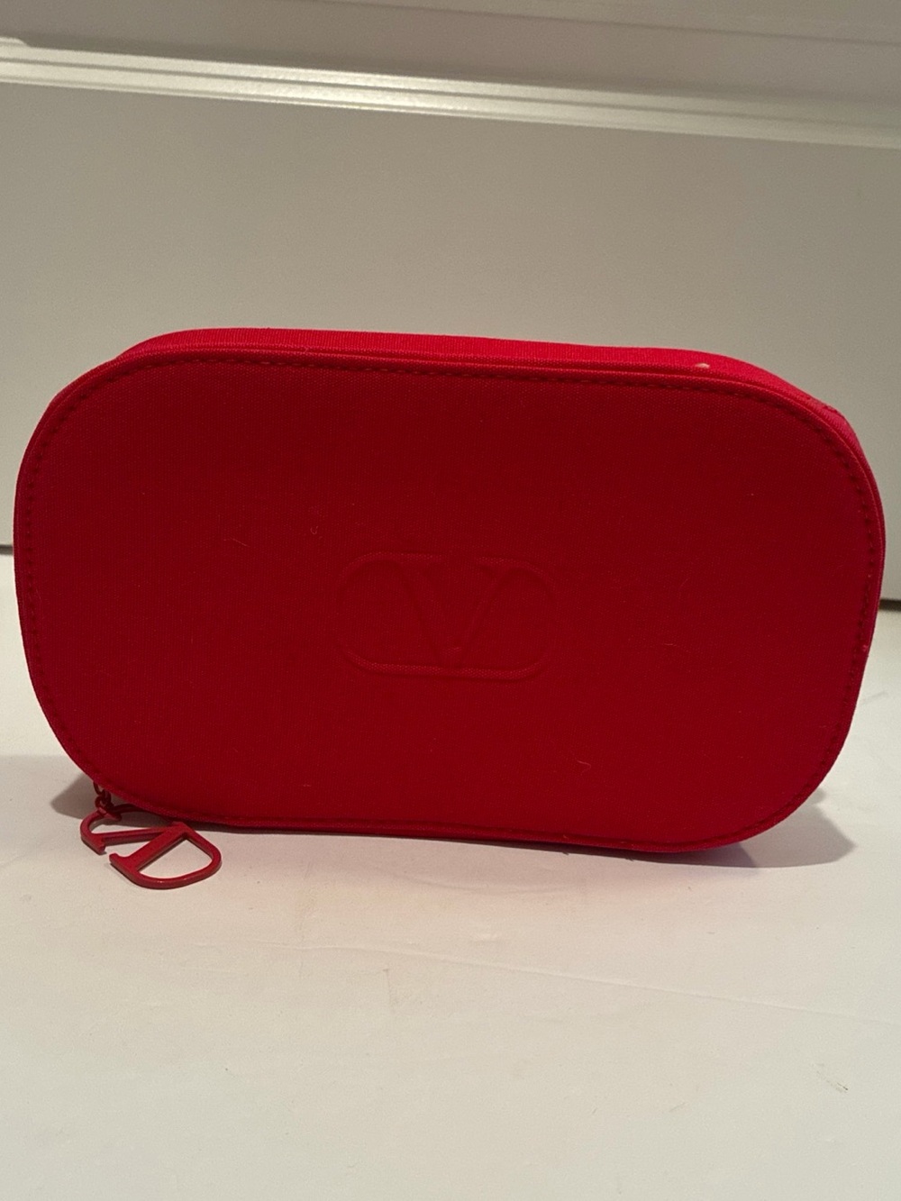 Valentino Red cosmetic brush Case